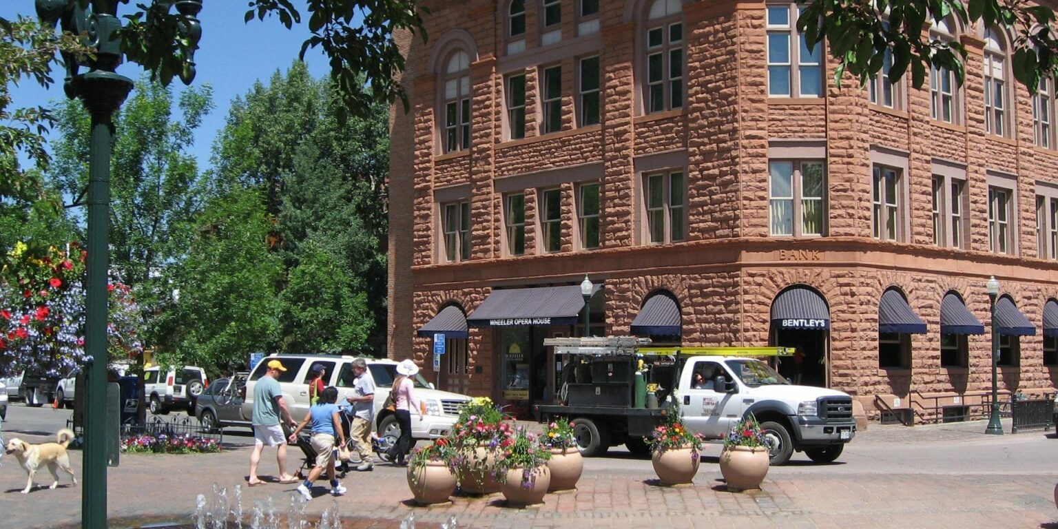 The 7 Best Bars in Aspen, Colorado