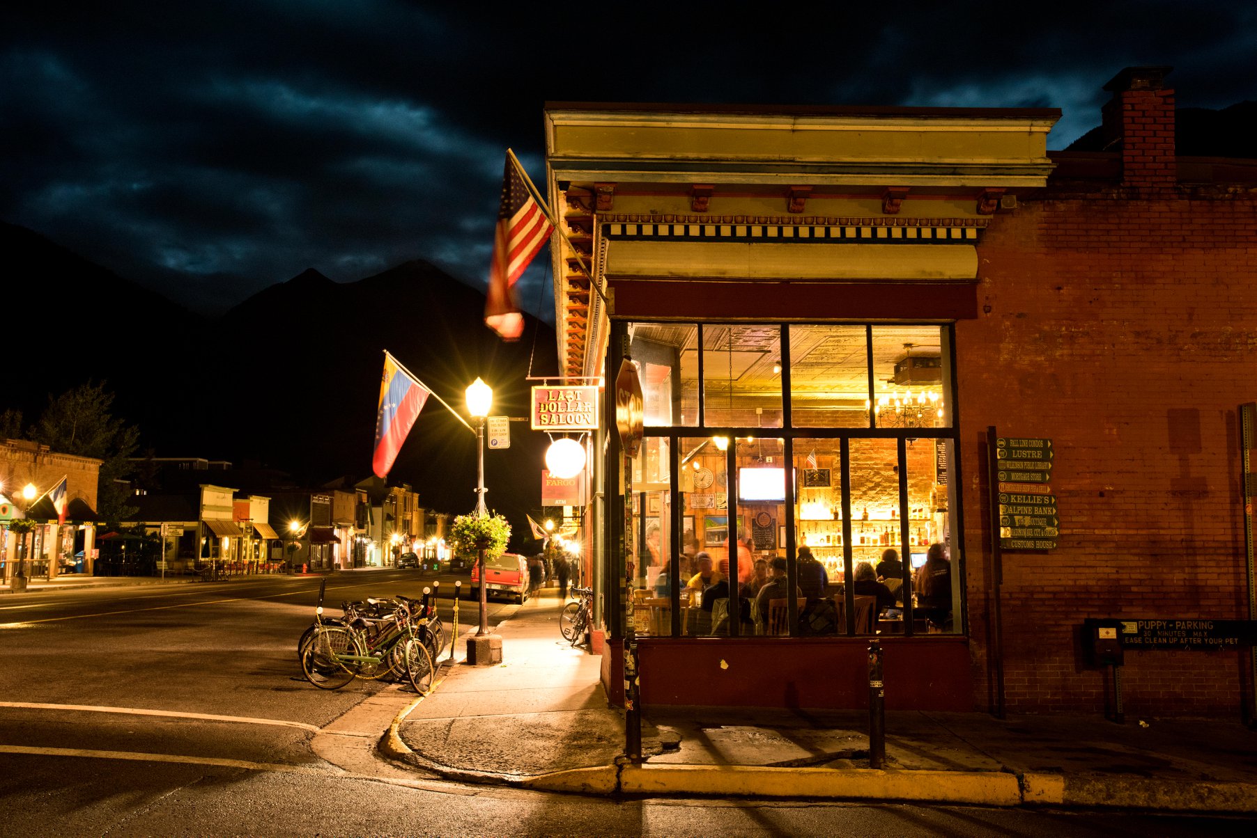 image of the last dollar saloon telluride