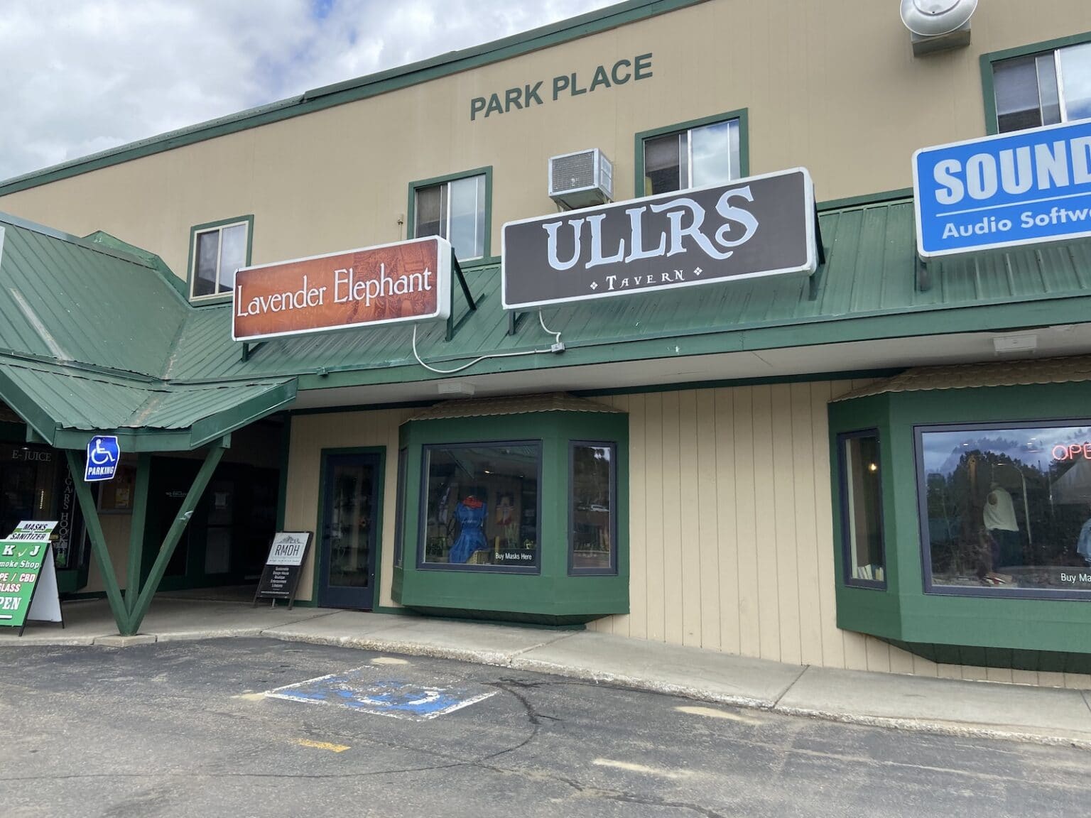 The 13 Best Bars in Winter Park, Colorado