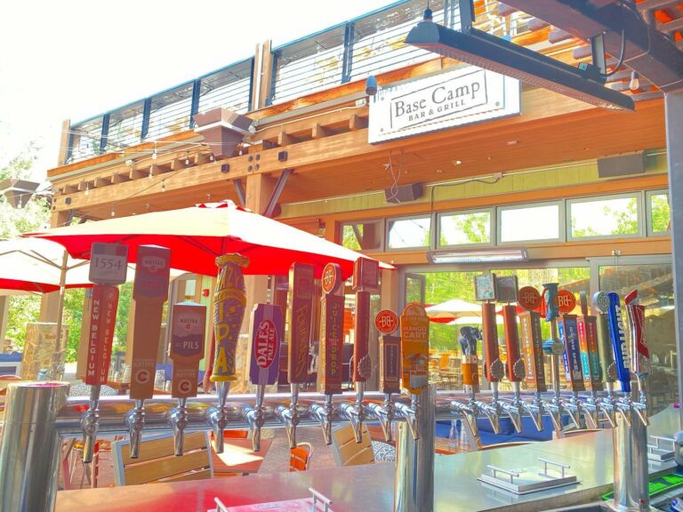 The Best Bars in Snowmass Village, CO