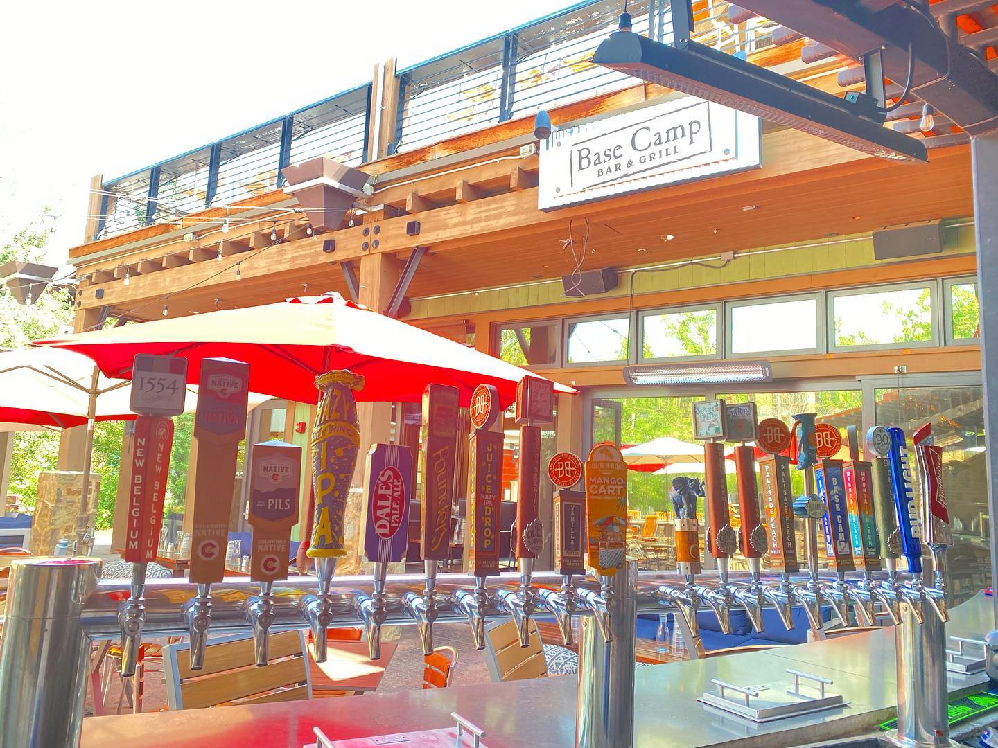 basecamp bar and grill snowmass village