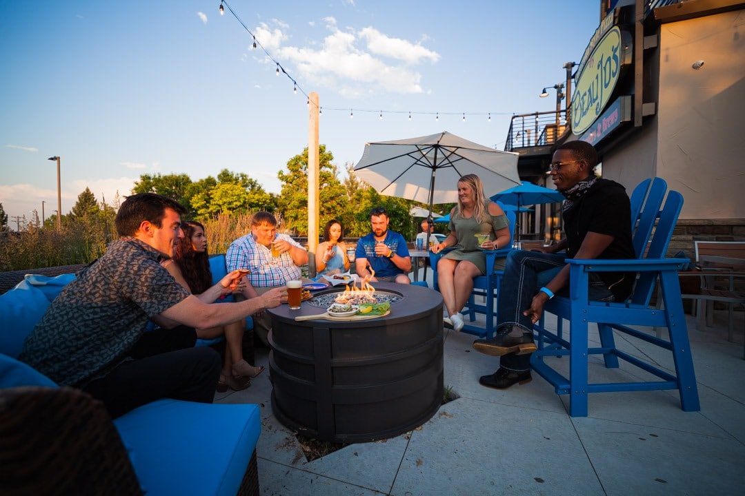 outdoor patio at beau jo's evergreen